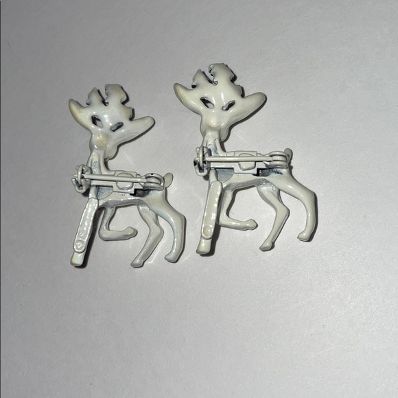 Vintage 1960’s Iridescent White Deer Christmas Brooch’s. - Picture 2 of 3